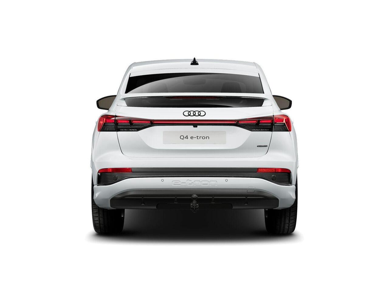 Audi Q4 Sportback e-tron 45 S edition Competition 82 kWh 286 pk | Assistentiepakket plus | Trekhaak | Ambient lichtpakket | Optiekpakket zwart plus |
