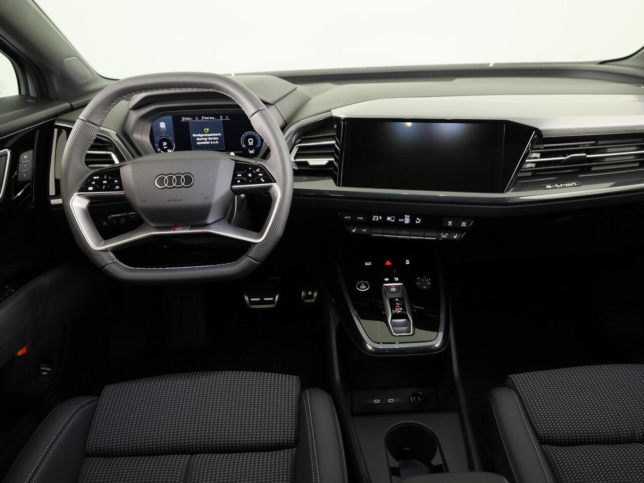 Audi Q4 Sportback e-tron 45 S edition Competition 82 kWh 286 pk | Assistentiepakket plus | Comfortpakket plus |Glazen panoramadak | Ambient lichtpakket |