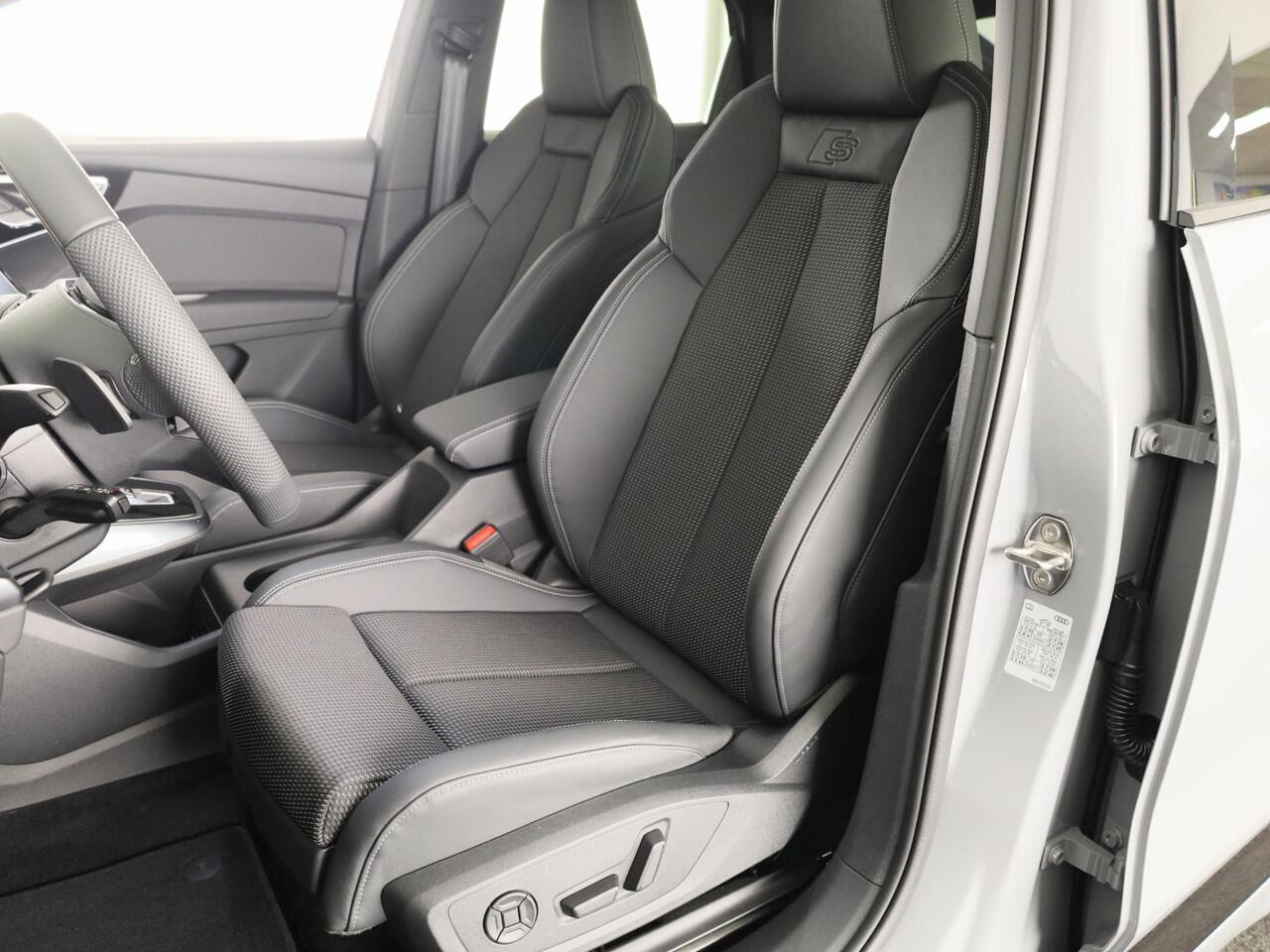 Audi Q4 Sportback e-tron 45 S edition Competition 82 kWh 286 pk | Assistentiepakket plus | Comfortpakket plus |Glazen panoramadak | Ambient lichtpakket |