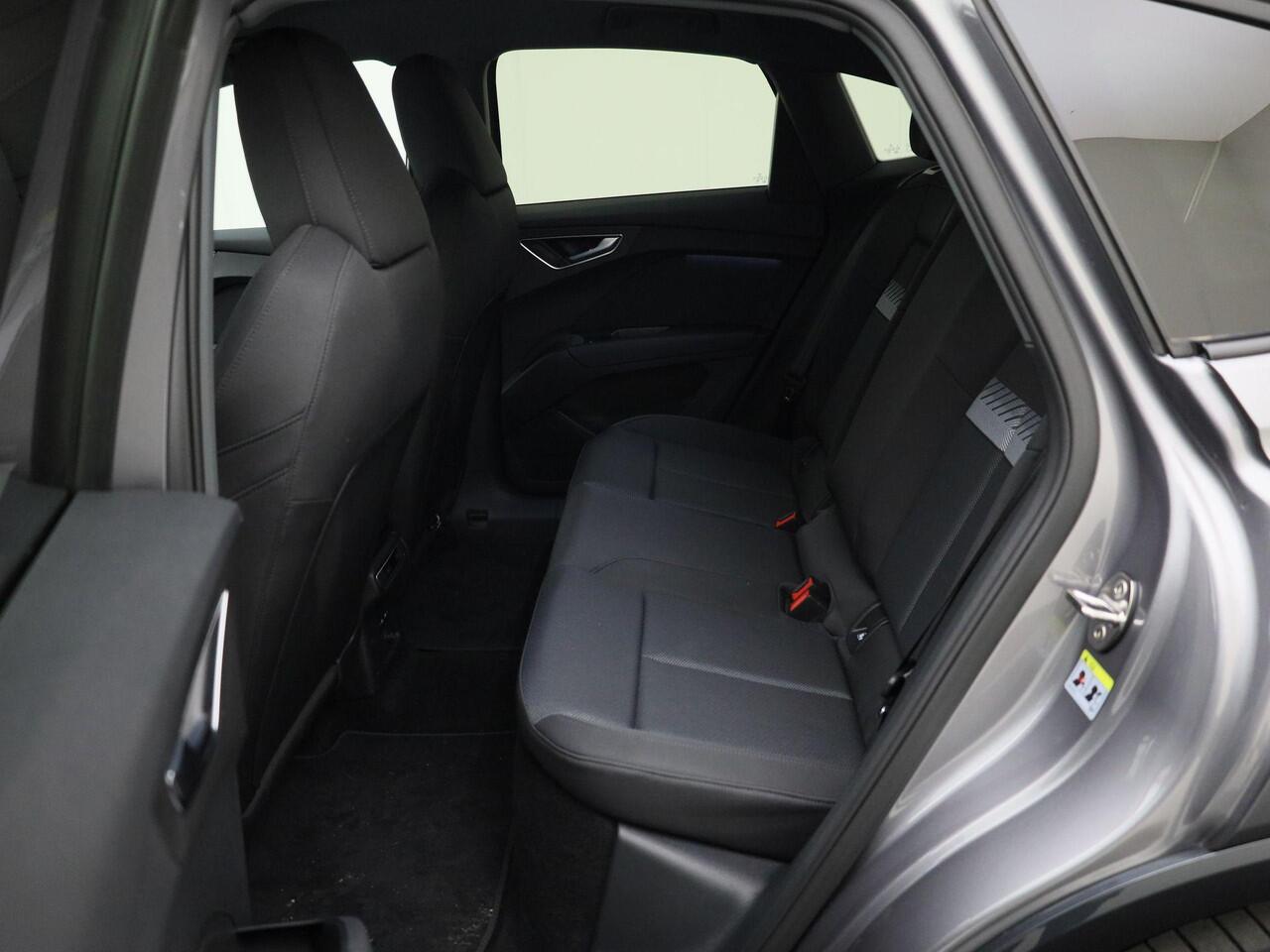 Audi Q4 Sportback e-tron 45 Advanced edition 286 PK Assistentiepakket plus · Klimaatregelingpakket · Privacy glas · MEGA Sale