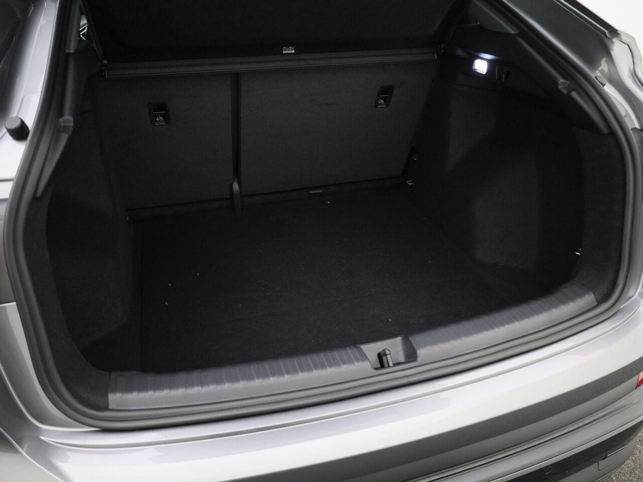 Audi Q4 Sportback e-tron 45 Advanced edition 286 PK Assistentiepakket plus · Klimaatregelingpakket · Privacy glas · MEGA Sale