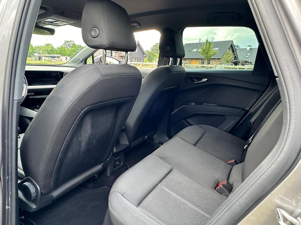 Audi Q4 e-tron 40 Launch edition 77 kWh | Waterpomp | Black Optic | NL-Auto |