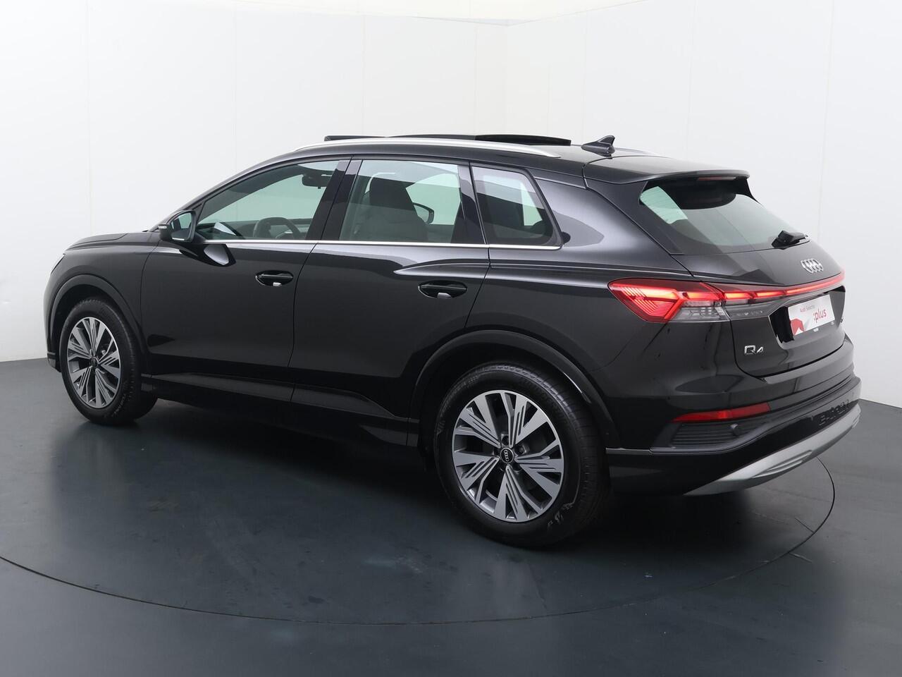 Audi Q4 e-tron 35 Launch edition Advanced Plus 55 kWh | 170 PK | SoH 89% | Panoramadak | Warmtepomp | Matrix LED koplampen | Navigatiesysteem |