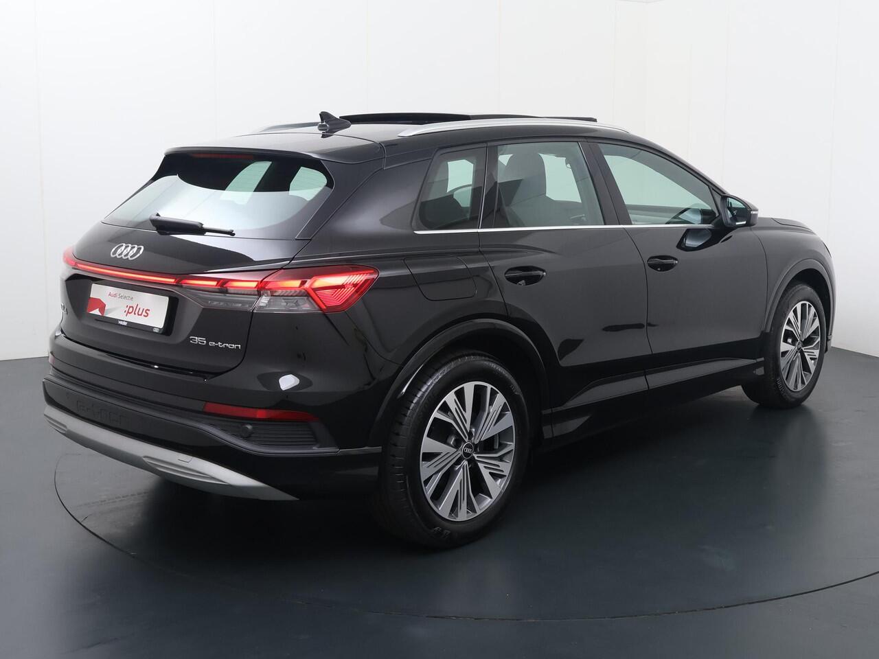 Audi Q4 e-tron 35 Launch edition Advanced Plus 55 kWh | 170 PK | SoH 89% | Panoramadak | Warmtepomp | Matrix LED koplampen | Navigatiesysteem |