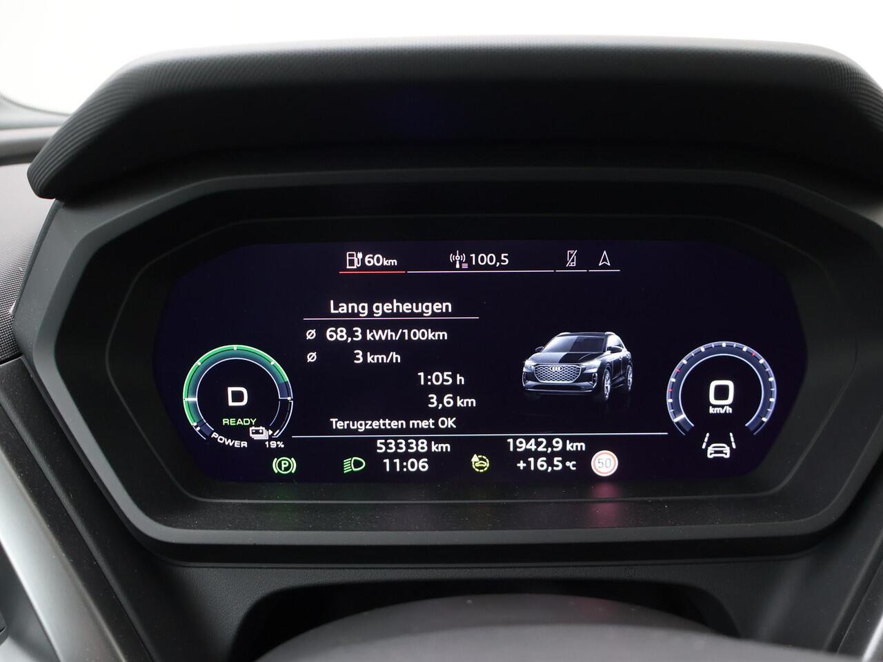 Audi Q4 e-tron 35 Launch edition Advanced Plus 55 kWh | 170 PK | SoH 89% | Panoramadak | Warmtepomp | Matrix LED koplampen | Navigatiesysteem |