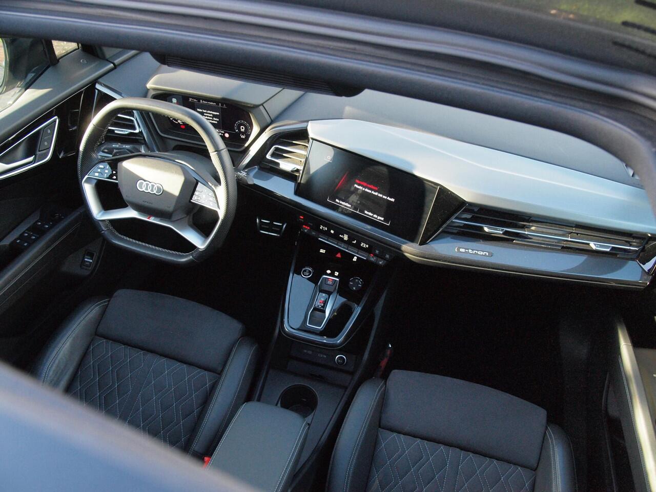 Audi Q4 e-tron 40 Launch edition S Competition 77 kWh | 2X S-Line | Panoramadak | Camera | Sonos | Sfeerverlichting |