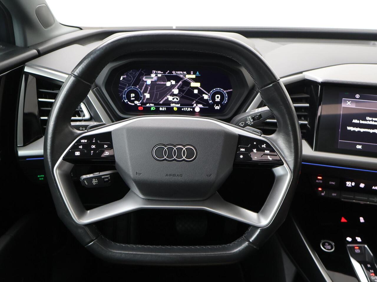 Audi Q4 e-tron 35 Launch edition Advanced Plus 55 kWh | 170 PK | SoH 90% | Multifunctioneel stuurwiel | Stoelverwarming | Achteruitrij camera |