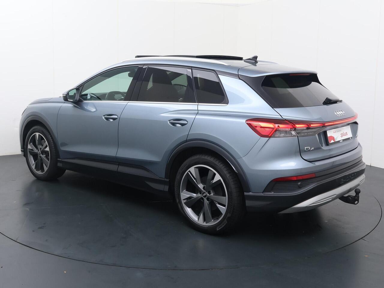 Audi Q4 e-tron 35 Launch edition Advanced Plus 55 kWh | 170 PK | SoH 90% | Multifunctioneel stuurwiel | Stoelverwarming | Achteruitrij camera |