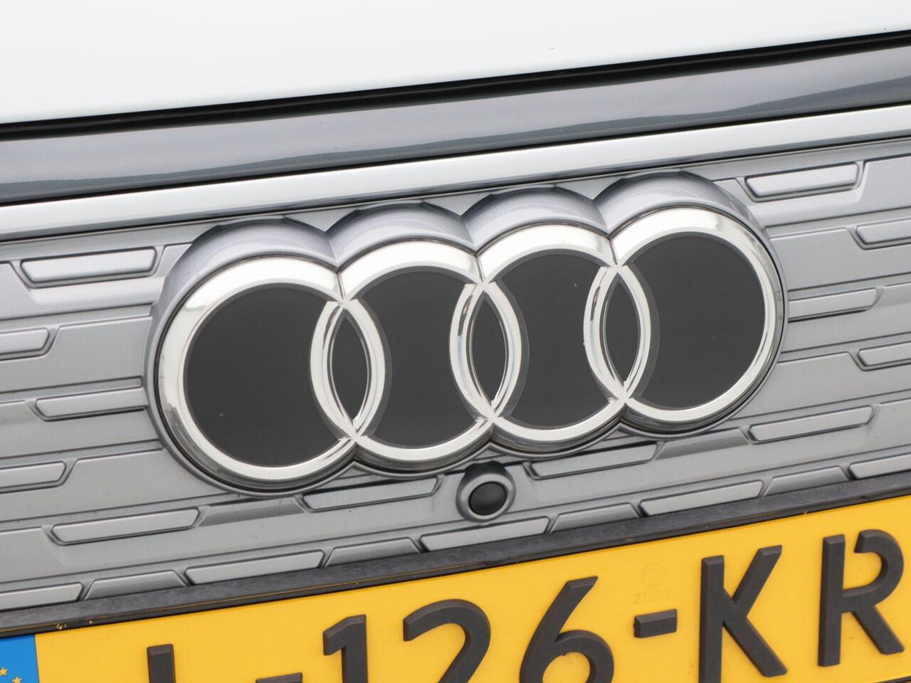 Audi Q4 e-tron 40 Launch edition Advanced 77 kWh 204 Pk Automaat | SOH 91% | Adaptive Cruise | Climate Control | Stoelverwarming | Navigatie | Camera | Carplay | 137.503 Km!!