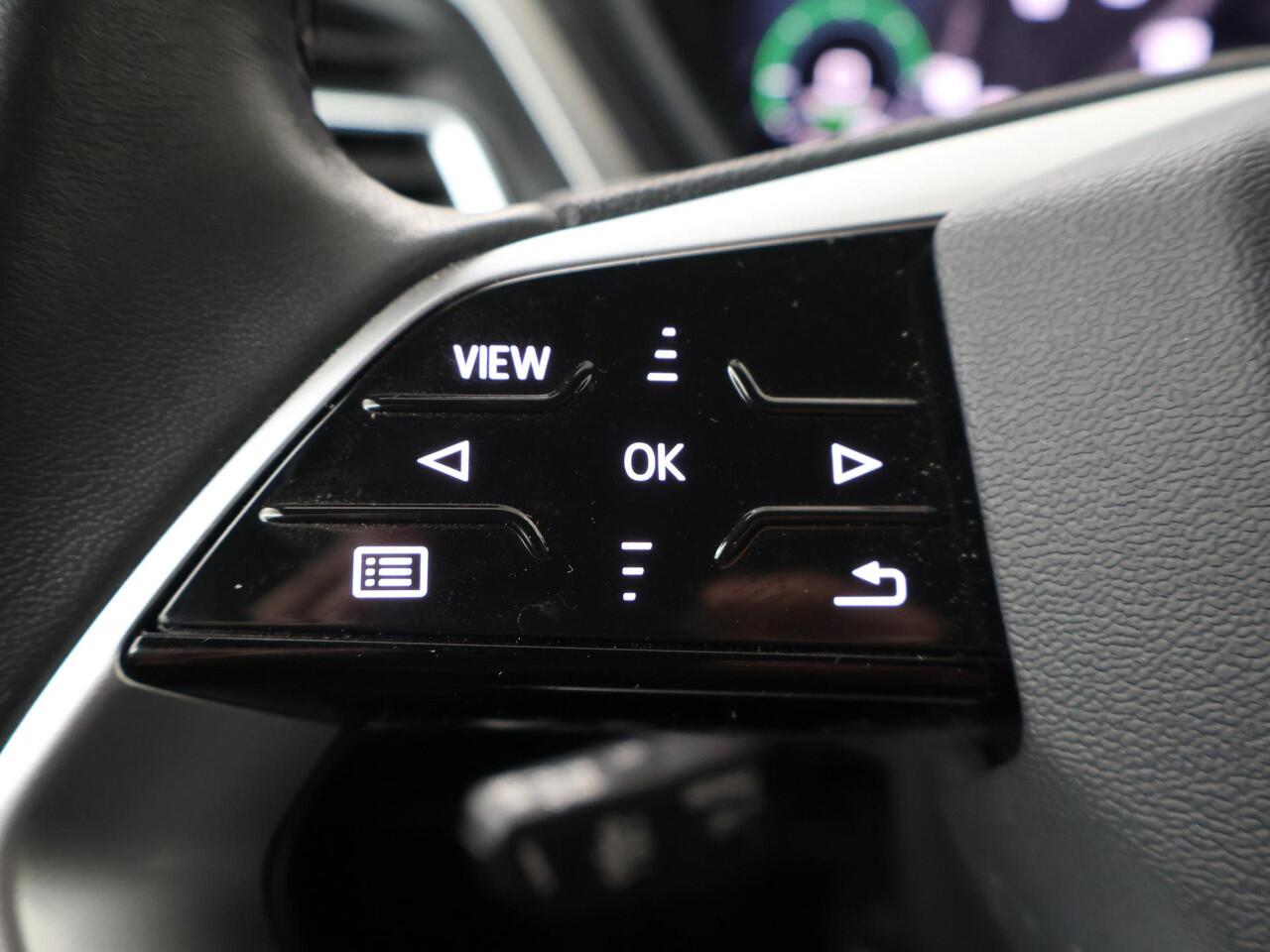 Audi Q4 e-tron 40 Launch edition Advanced 77 kWh | 204 PK | Gratis onderhoud t/m 8 jul. 2028 | SoH 91% | Adaptieve Cruise Control | Head-up display | Matrix LED koplampen | Achteruitrijcamera |