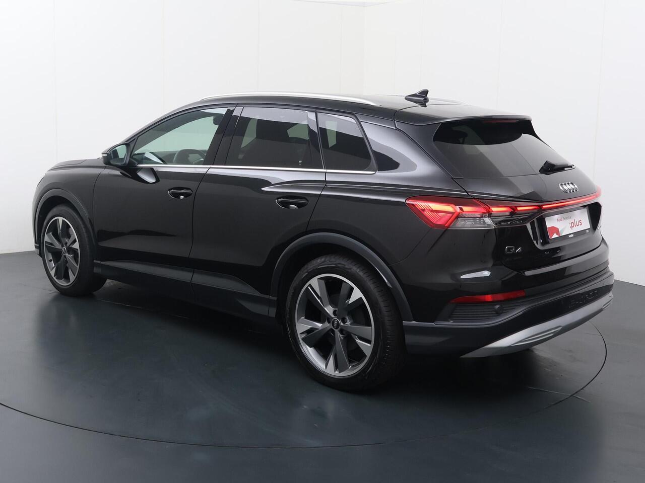 Audi Q4 e-tron 40 Launch edition Advanced 77 kWh | 204 PK | Gratis onderhoud t/m 8 jul. 2028 | SoH 91% | Adaptieve Cruise Control | Head-up display | Matrix LED koplampen | Achteruitrijcamera |