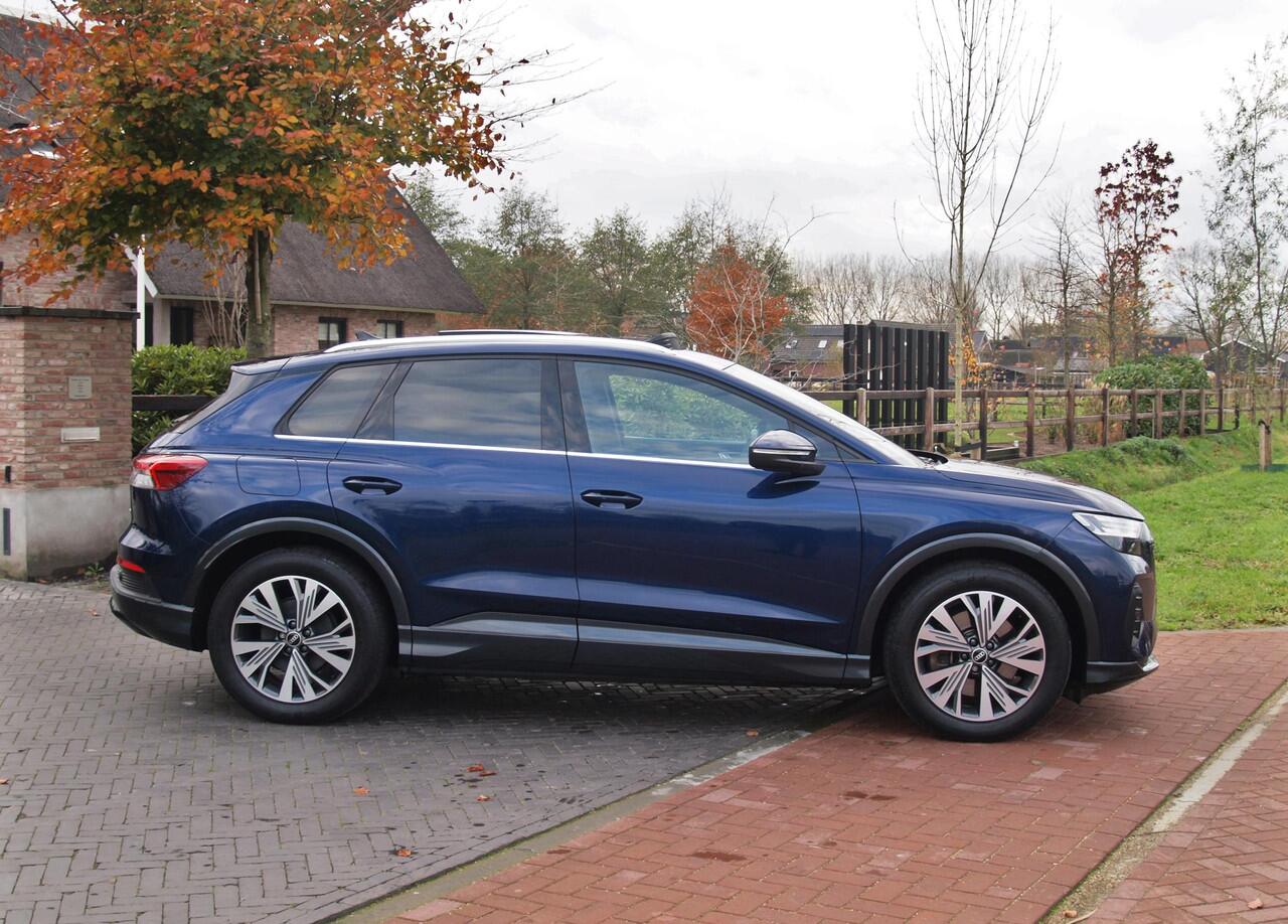 Audi Q4 e-tron 40 Launch edition Advanced Plus 77 kWh | SOH 92% | Panoramadak | Camera | Trekhaak | Sfeerverlichting | Apple Carplay |