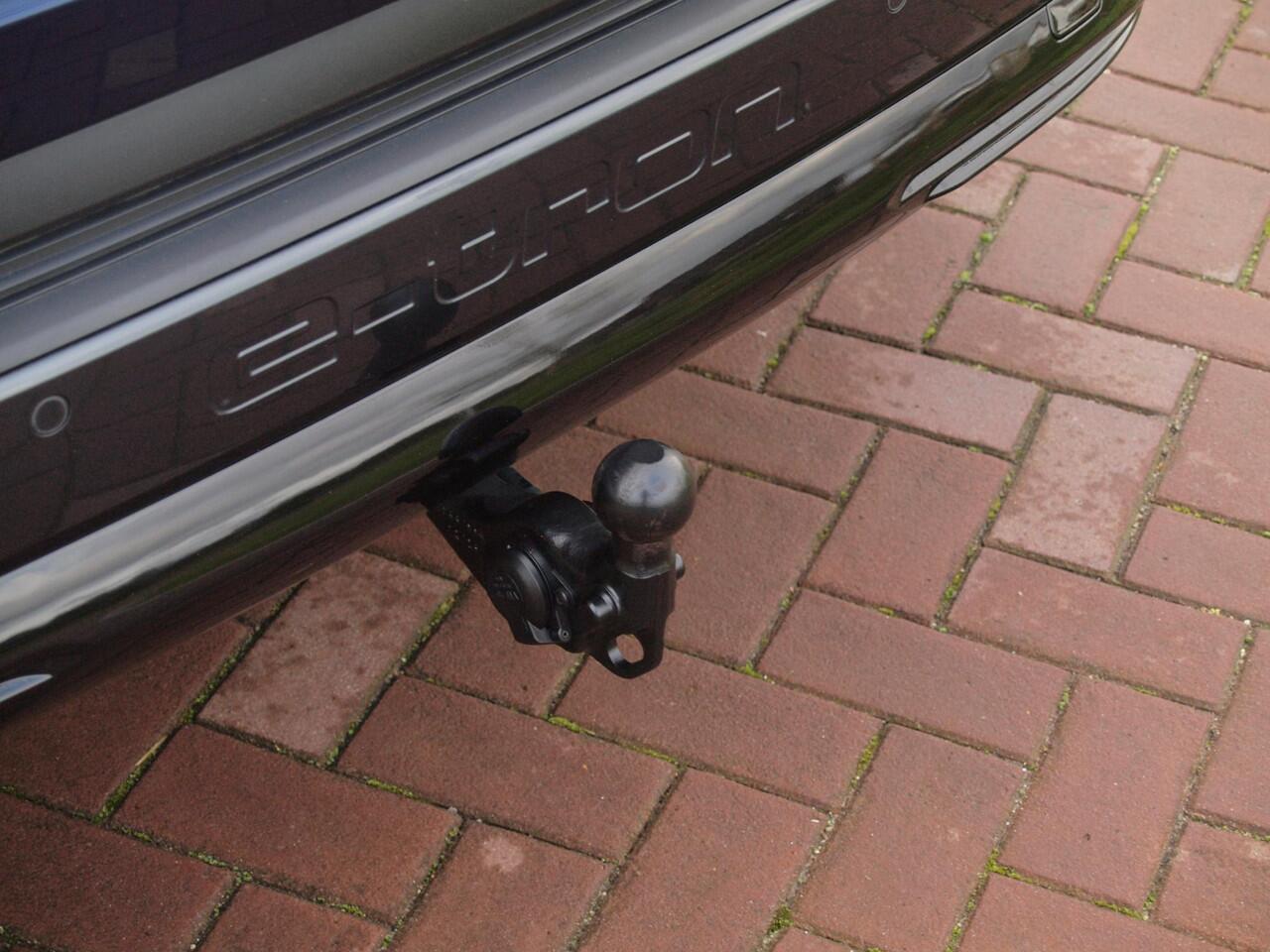 Audi Q4 e-tron 40 Launch edition Advanced Plus 77 kWh | SOH 92% | Panoramadak | Camera | Trekhaak | Sfeerverlichting | Apple Carplay |