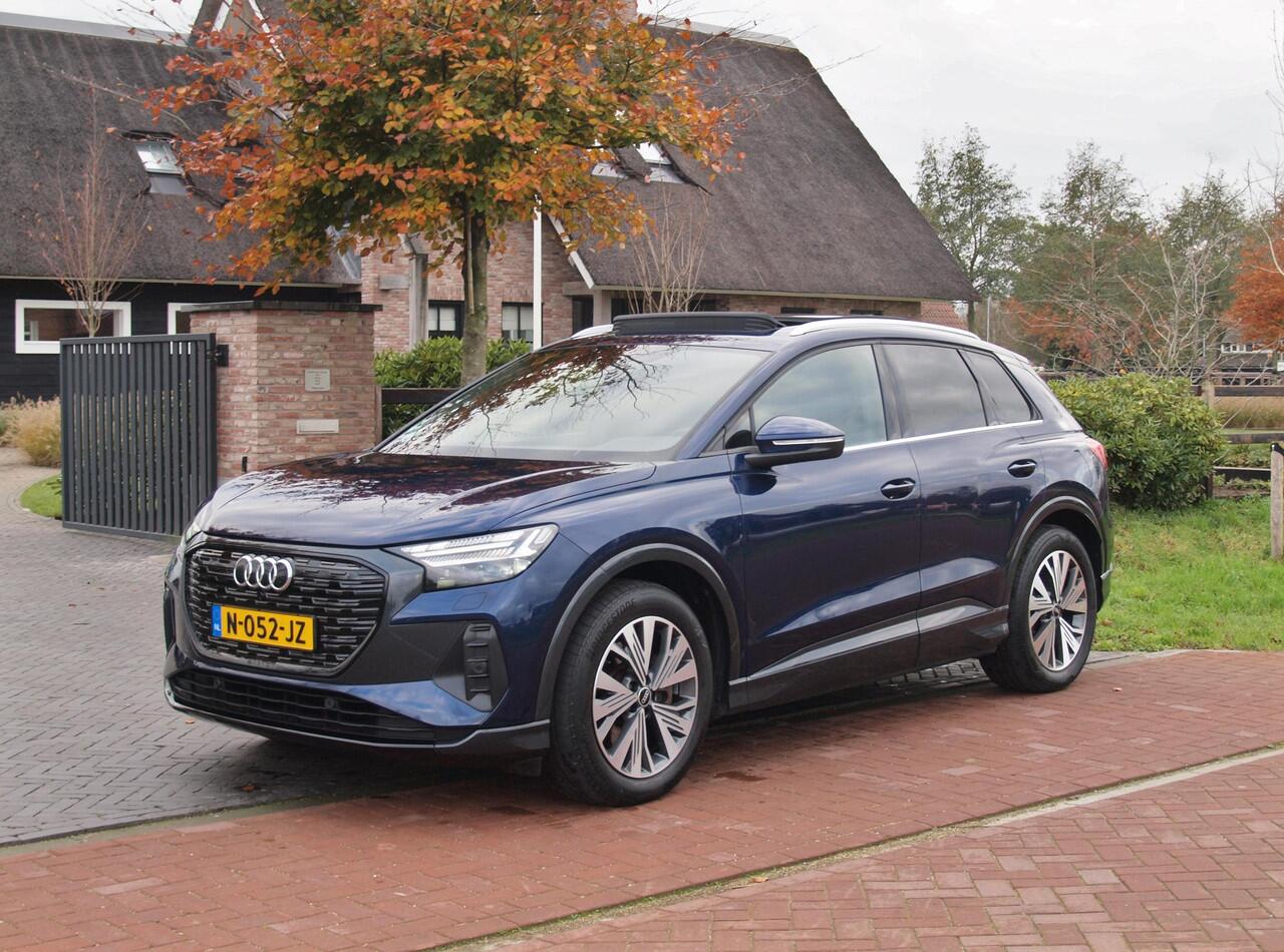 Audi Q4 e-tron 40 Launch edition Advanced Plus 77 kWh | SOH 92% | Panoramadak | Camera | Trekhaak | Sfeerverlichting | Apple Carplay |