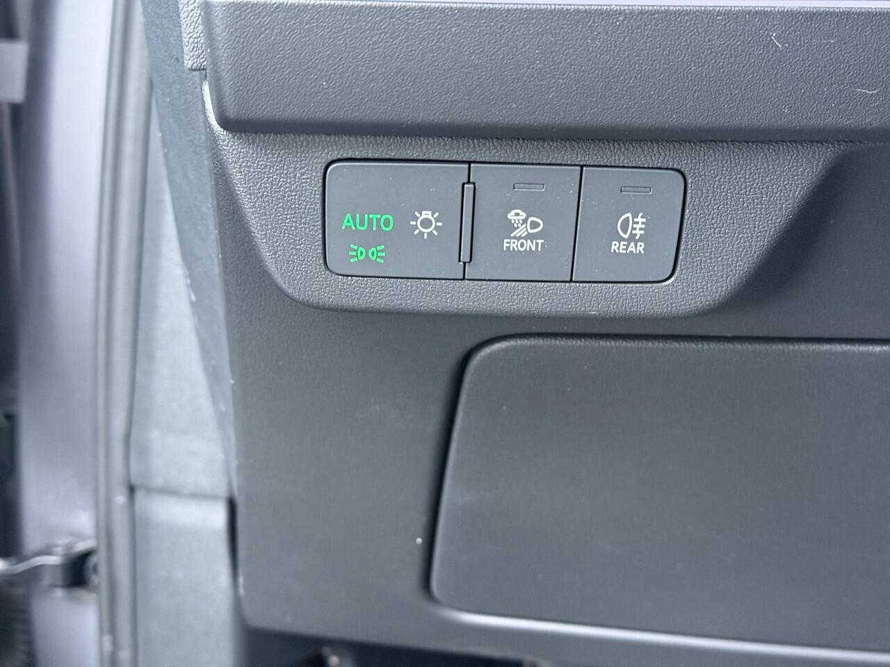 Audi Q4 e-tron 40 Launch edition Advanced Plus 77 kWh | SoH 89% | Wegklapbare trekhaak | Head-up Display | Automatische achterklep |