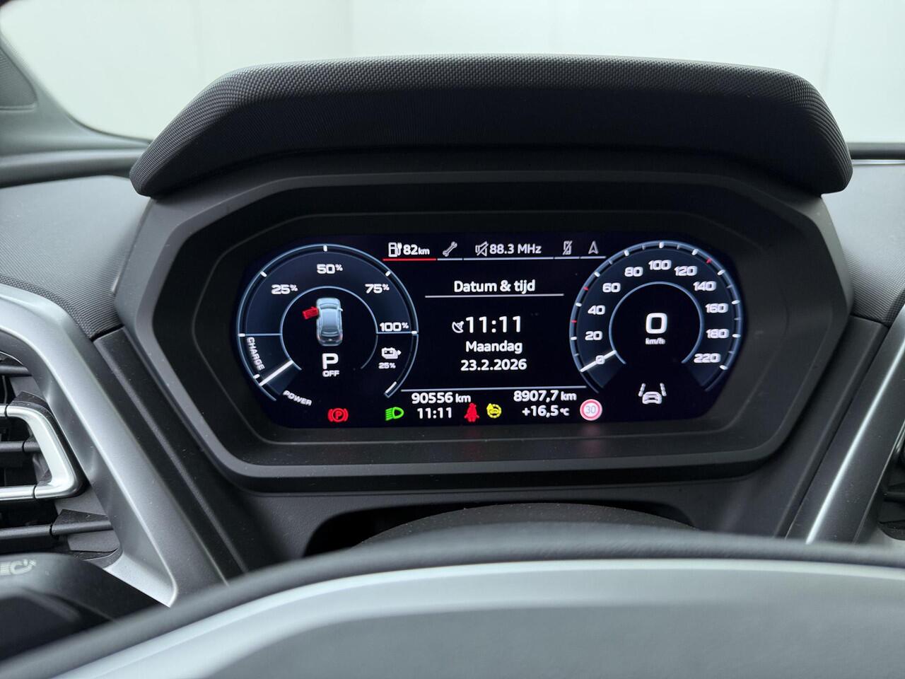 Audi Q4 e-tron 40 Launch edition Advanced Plus 77 kWh | SoH 89% | Wegklapbare trekhaak | Head-up Display | Automatische achterklep |