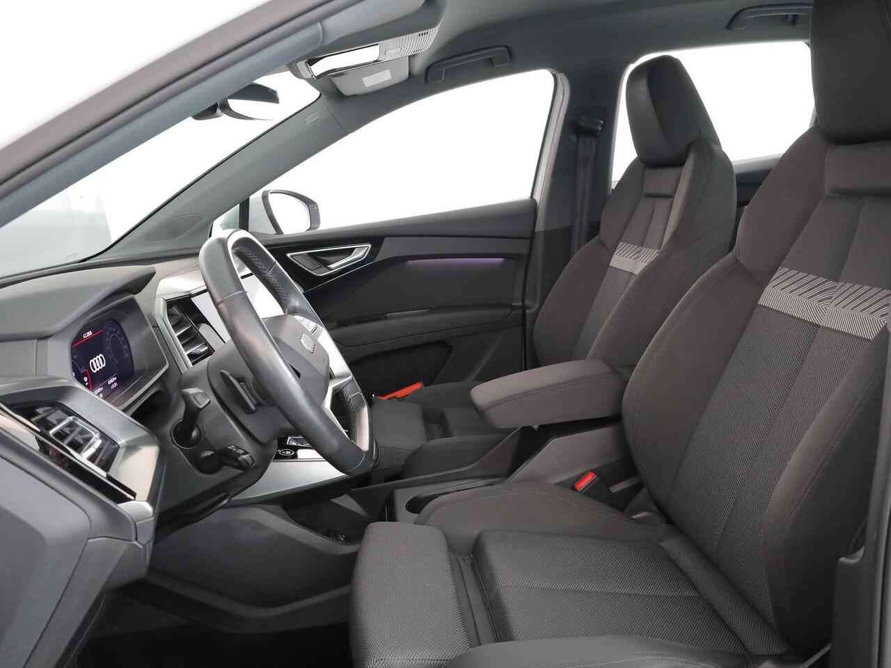 Audi Q4 e-tron 40 Launch edition Advanced Plus 77 kWh 204 pk | SOH 93% | Navigatie | Warmtepomp | Parkeersensoren | Achteruitrijcamera | Matrix LED koplampen | Stoelverwarming |