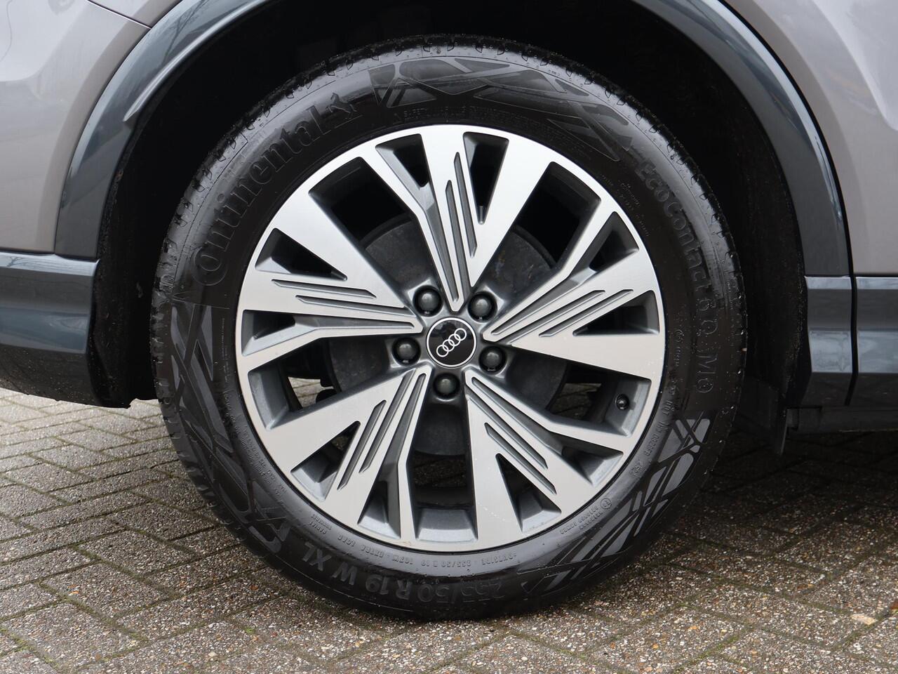 Audi Q4 e-tron 40 LAUNCH EDITION ADVANCED 77KWH + WEGKL. TREKHAAK | SPORTSTOELEN | ADAPTIVE CRUISE | CARPLAY | STOELVERW.