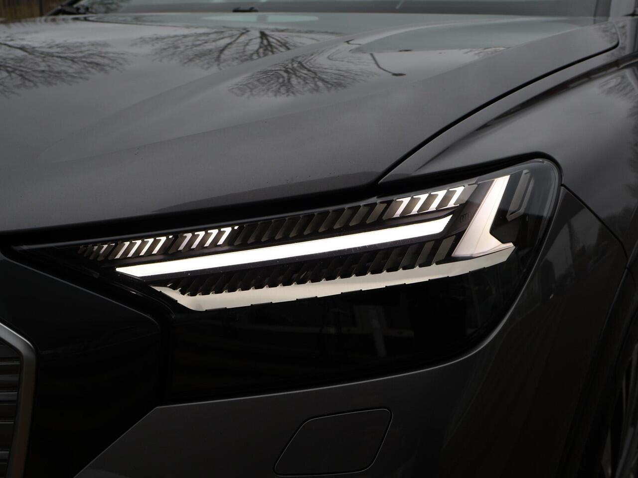 Audi Q4 e-tron 40 LAUNCH EDITION ADVANCED 77KWH + WEGKL. TREKHAAK | SPORTSTOELEN | ADAPTIVE CRUISE | CARPLAY | STOELVERW.