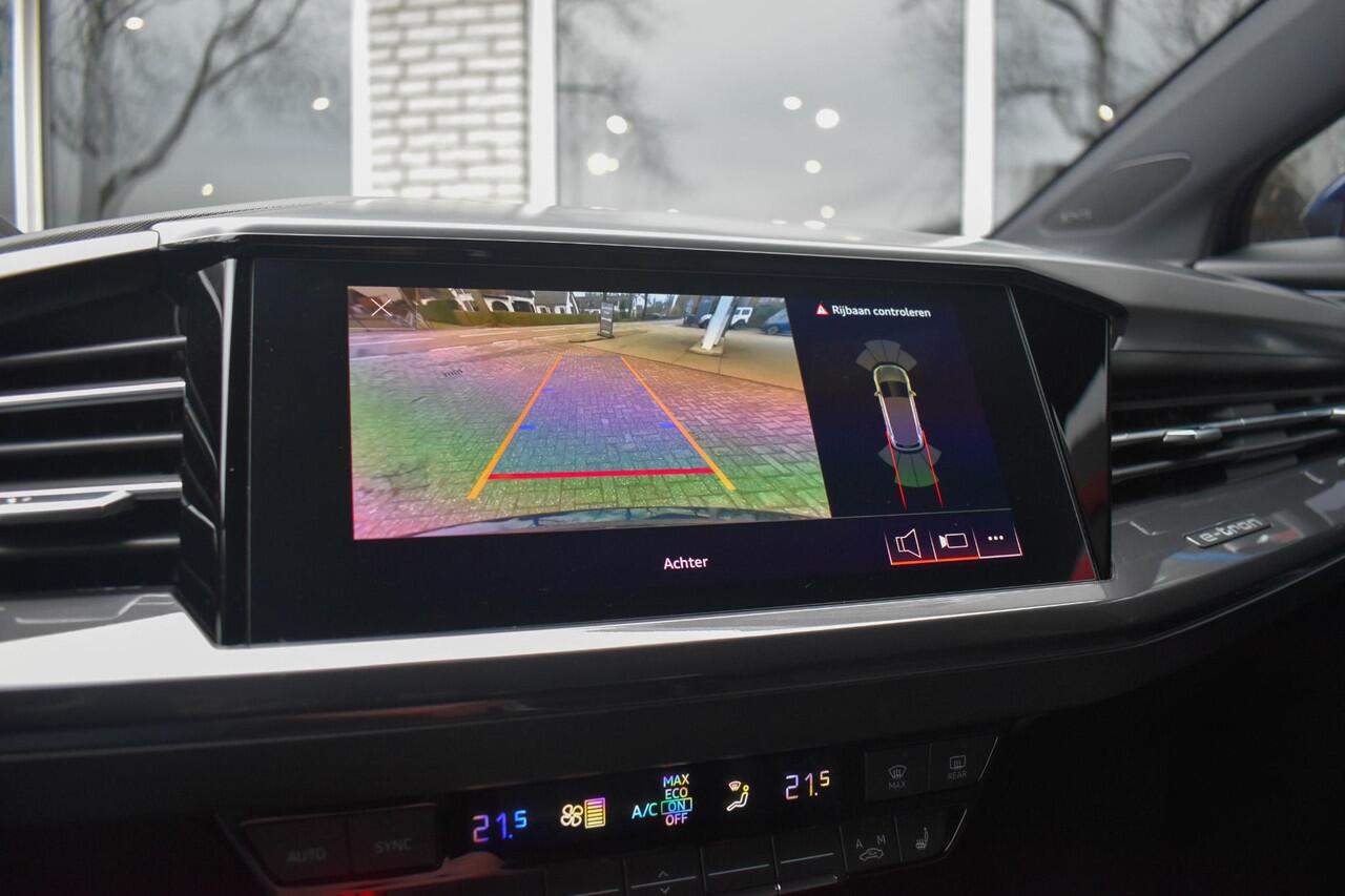 Audi Q4 e-tron 40 Competition 77 kWh S-Line Pano Matrix Sportstoel Camera ACC