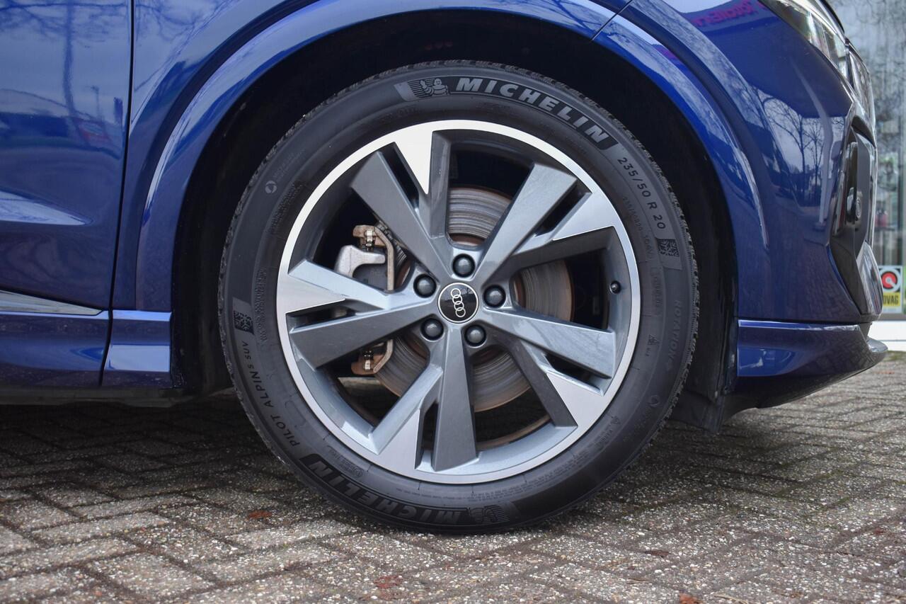 Audi Q4 e-tron 40 Competition 77 kWh S-Line Pano Matrix Sportstoel Camera ACC