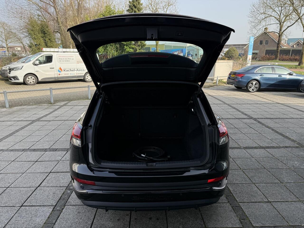 Audi Q4 e-tron Aut. 40 S-Line Competition 77 kWh | SoH 92% | Navi | Camera | Stoel Verwarming |