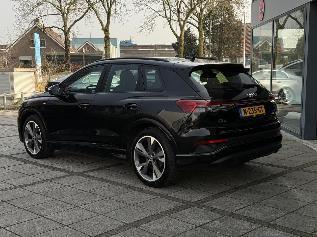 Audi Q4 e-tron Aut. 40 S-Line Competition 77 kWh | SoH 92% | Navi | Camera | Stoel Verwarming |