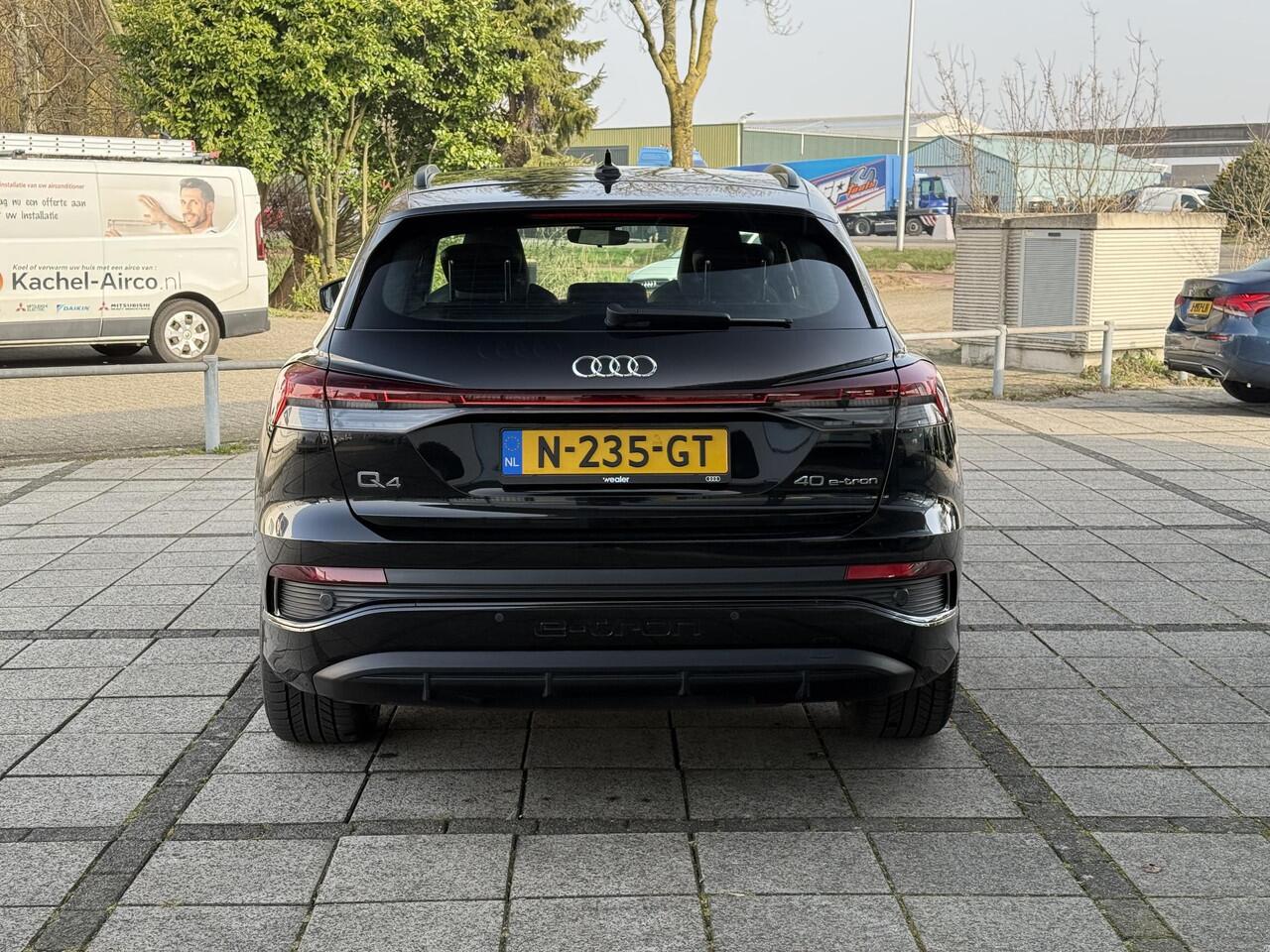 Audi Q4 e-tron Aut. 40 S-Line Competition 77 kWh | SoH 92% | Navi | Camera | Stoel Verwarming |