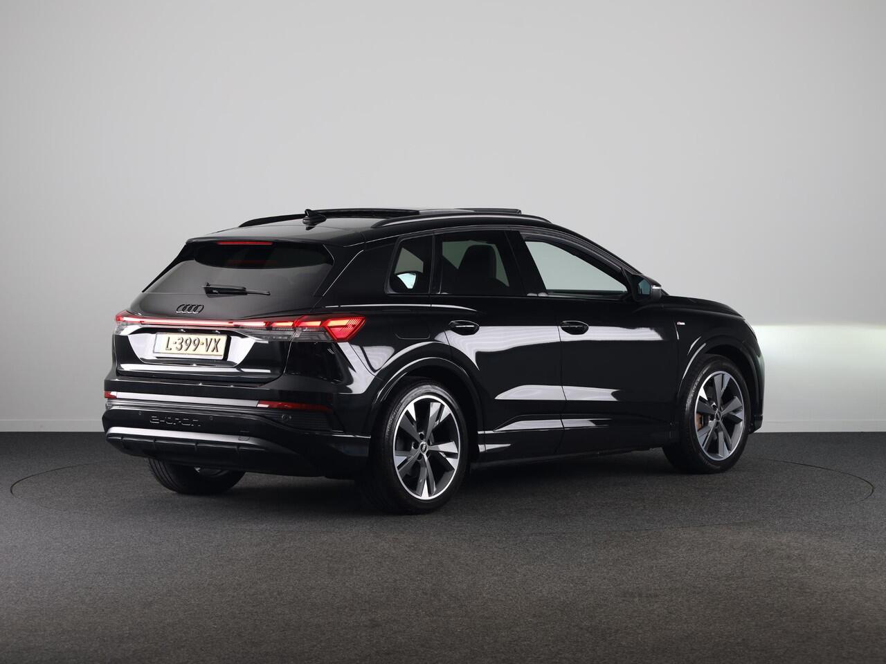 Audi Q4 e-tron 40 Launch edition S Competition 77 kWh 204pk | SoH 93% | Panoramadak | Head-up Display | Navigatie | Stoelverwarming