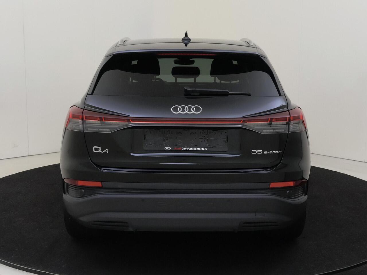 Audi Q4 e-tron 35 Advanced edition 55 kWh | LED matrix verlichting | Keyless | Warmtepomp | Stoelverwarming | CarPlay | Parkeersensoren | Cruise control |