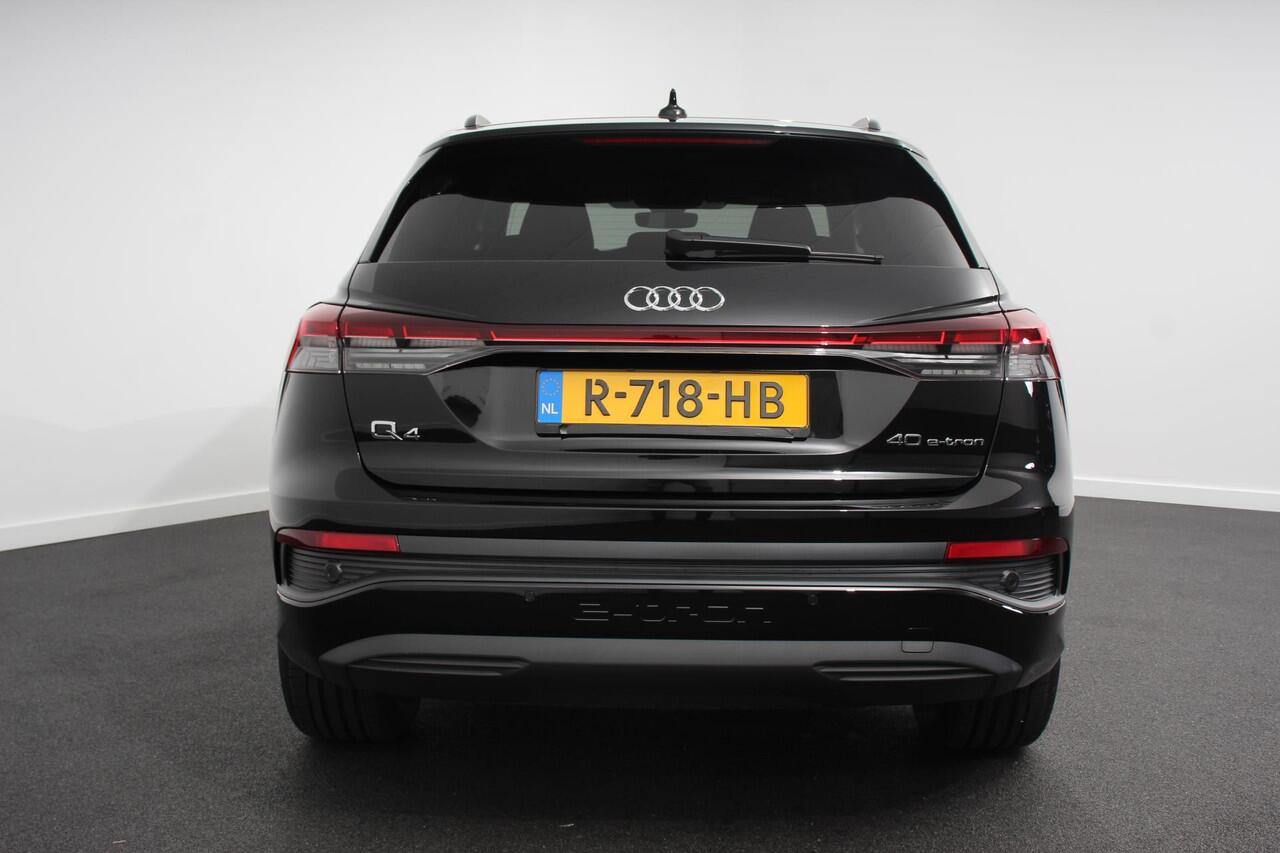 Audi Q4 e-tron 40 Advanced Edition | Navigatie | Climate Control | DAB | Led | Electrisch bedienbare achterklep | 19" Lichtmetalen velgen