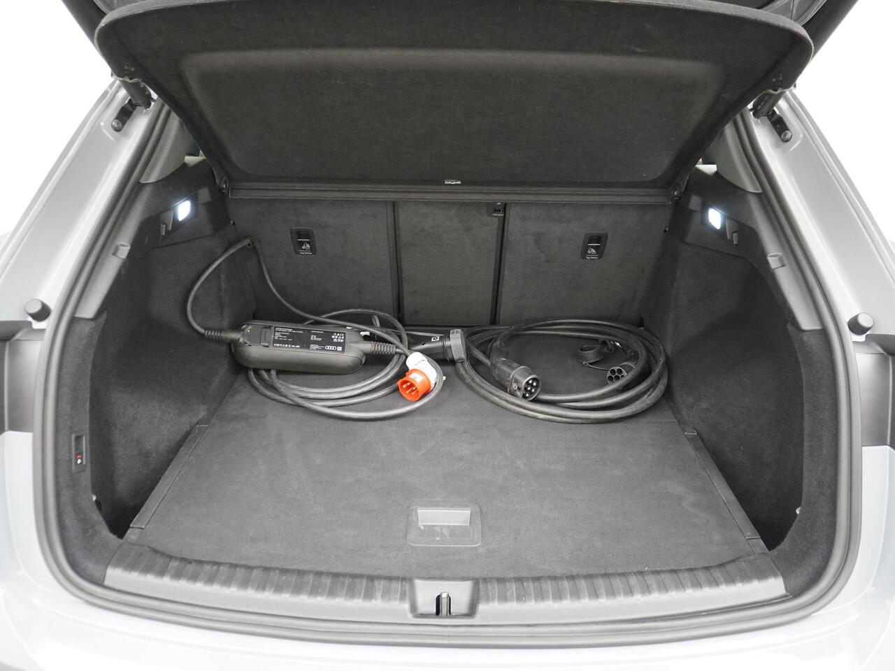 Audi Q4 e-tron 50 quattro Advanced edition 77 kWh MEMORY SEAT | ELEK. TREKHAAK | LEDER | RIJKLAARPRIJS incl. 12mnd BOVAG