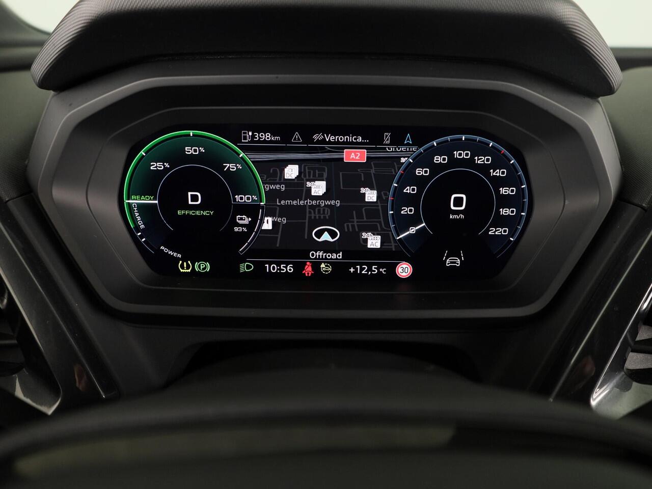 Audi Q4 e-tron 40 Launch edition S Competition 77 kWh 204 pk | SoH 97% | Navigatie | Warmtepomp | Parkeersensoren | Achteruitrijcamera | Stoelverwarming | S-Line |