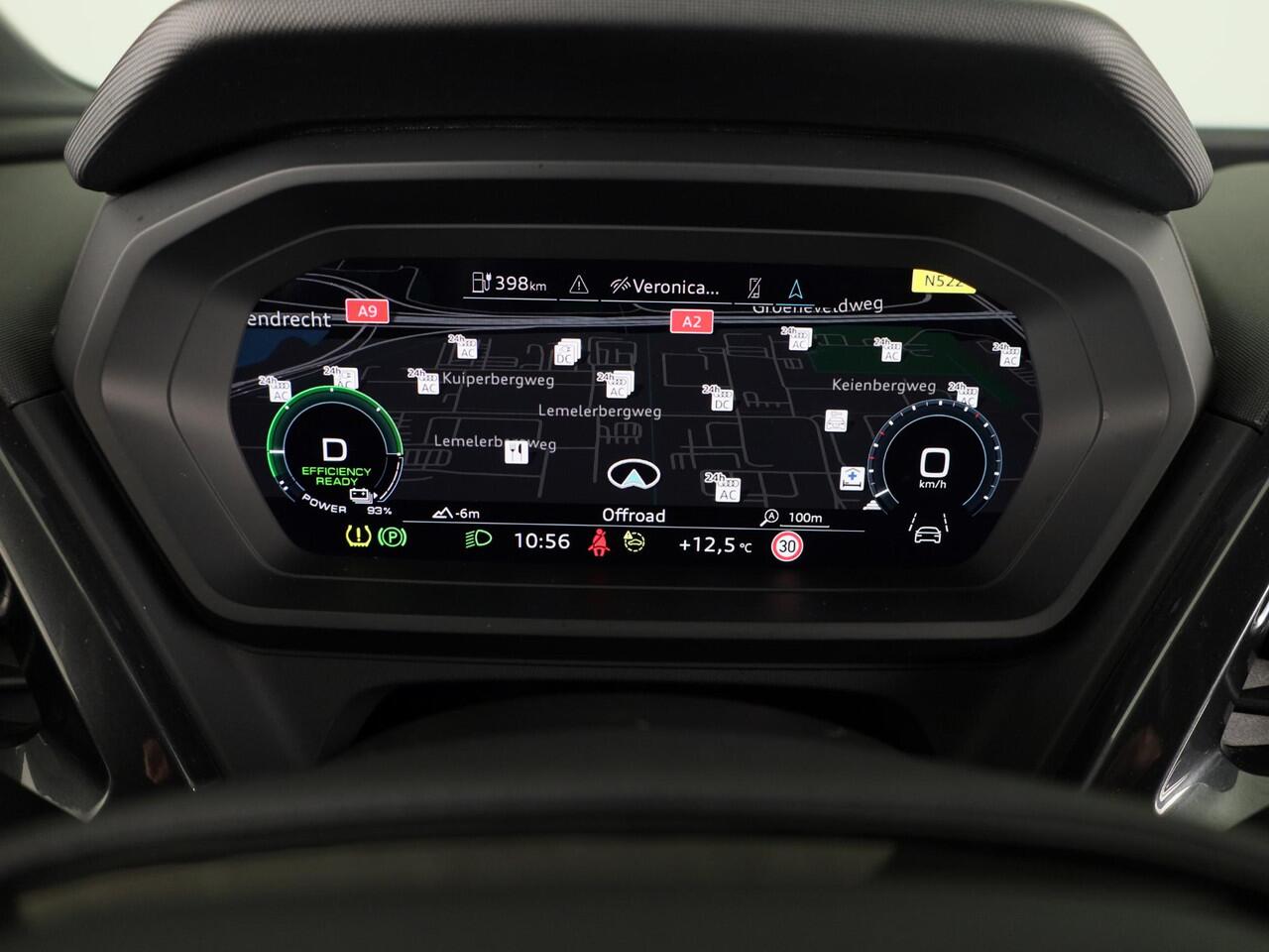 Audi Q4 e-tron 40 Launch edition S Competition 77 kWh 204 pk | SoH 97% | Navigatie | Warmtepomp | Parkeersensoren | Achteruitrijcamera | Stoelverwarming | S-Line |