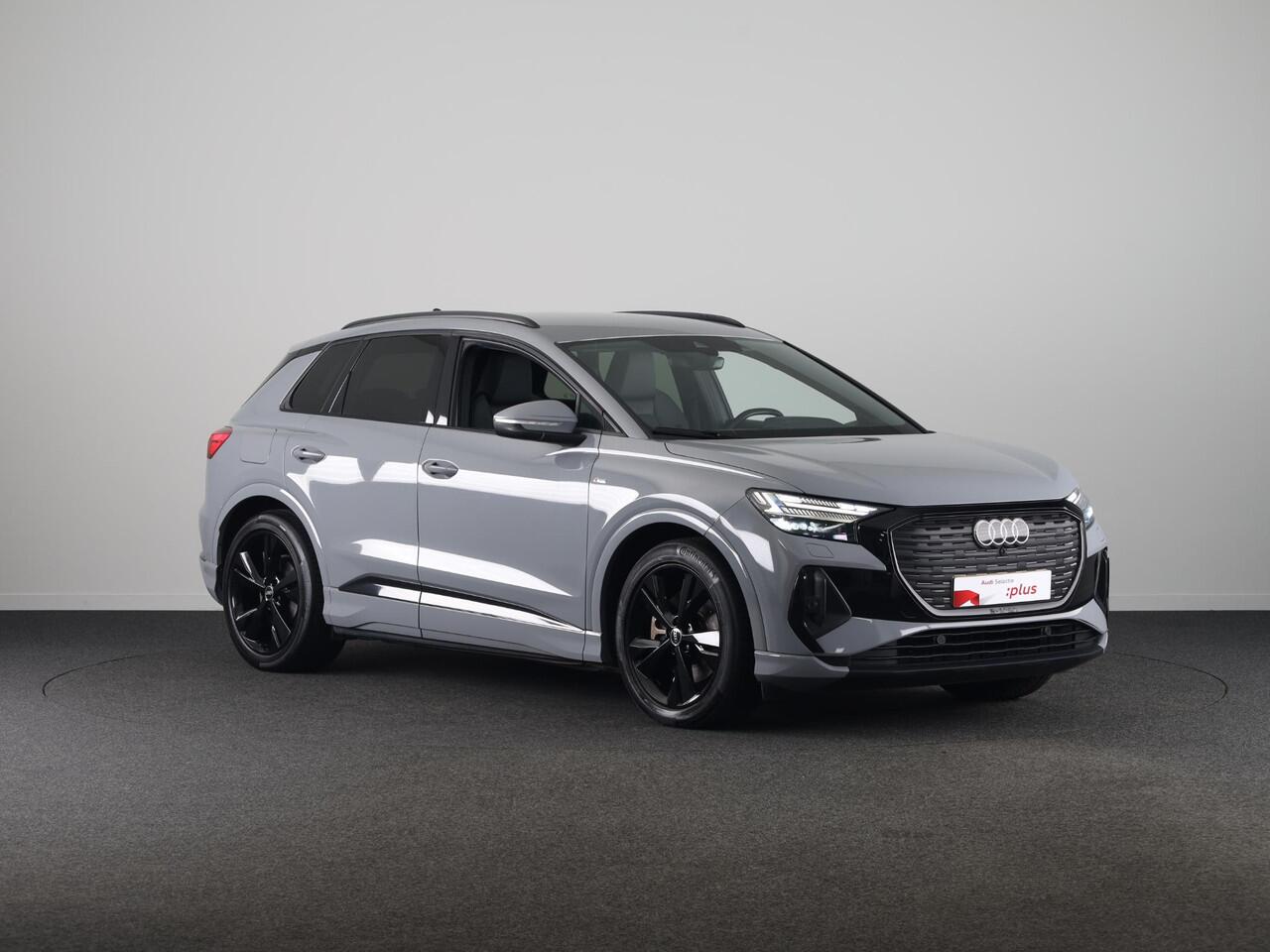 Audi Q4 e-tron 40 Launch edition S Competition 77 kWh 204 pk | SoH 97% | Navigatie | Warmtepomp | Parkeersensoren | Achteruitrijcamera | Stoelverwarming | S-Line |