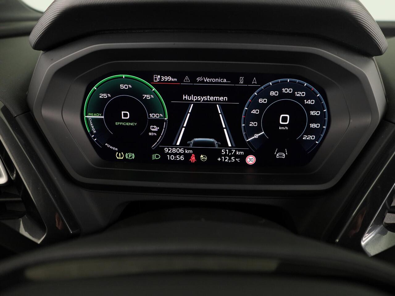 Audi Q4 e-tron 40 Launch edition S Competition 77 kWh 204 pk | SoH 97% | Navigatie | Warmtepomp | Parkeersensoren | Achteruitrijcamera | Stoelverwarming | S-Line |