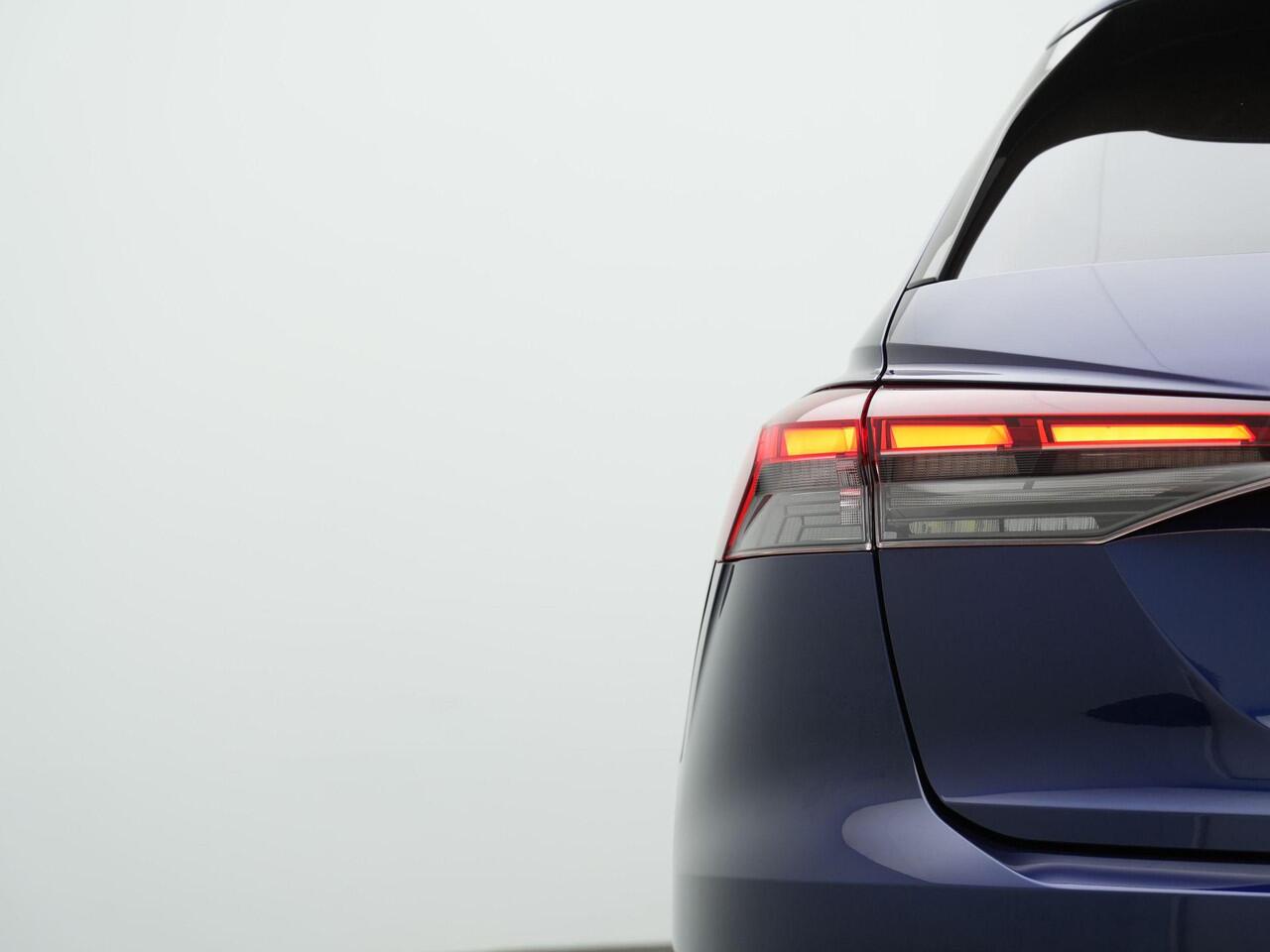 Audi Q4 e-tron 45 Quattro S edition 77 kWh 265 pk / S-Line | Warmtepomp | Matrix LED | Achteruitrijcamera | Stoelverwarming | Adaptive Cruise