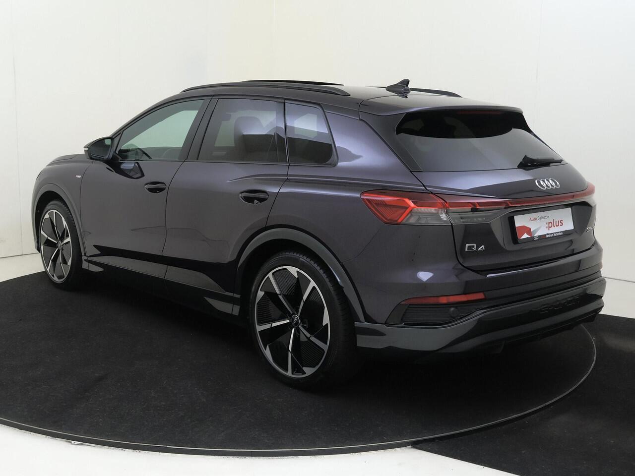 Audi Q4 e-tron 35 S edition 55 kWh | Panoramadak | SONOS audio | Achteruitrijcamera | Adaptieve cruise control | LED matrix verlichting | Dodehoek detectie | Keyless | Navigatie | Stoelverwarming |