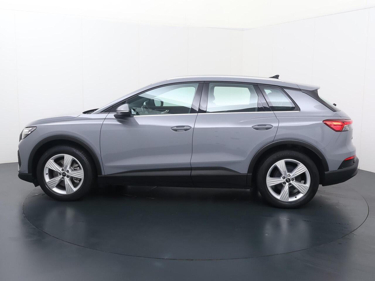 Audi Q4 e-tron 40 Edition 77 kWh | 204 PK | SoH 95% | Matrix LED koplampen | Cruise control | Voorstoelen verwarmd |