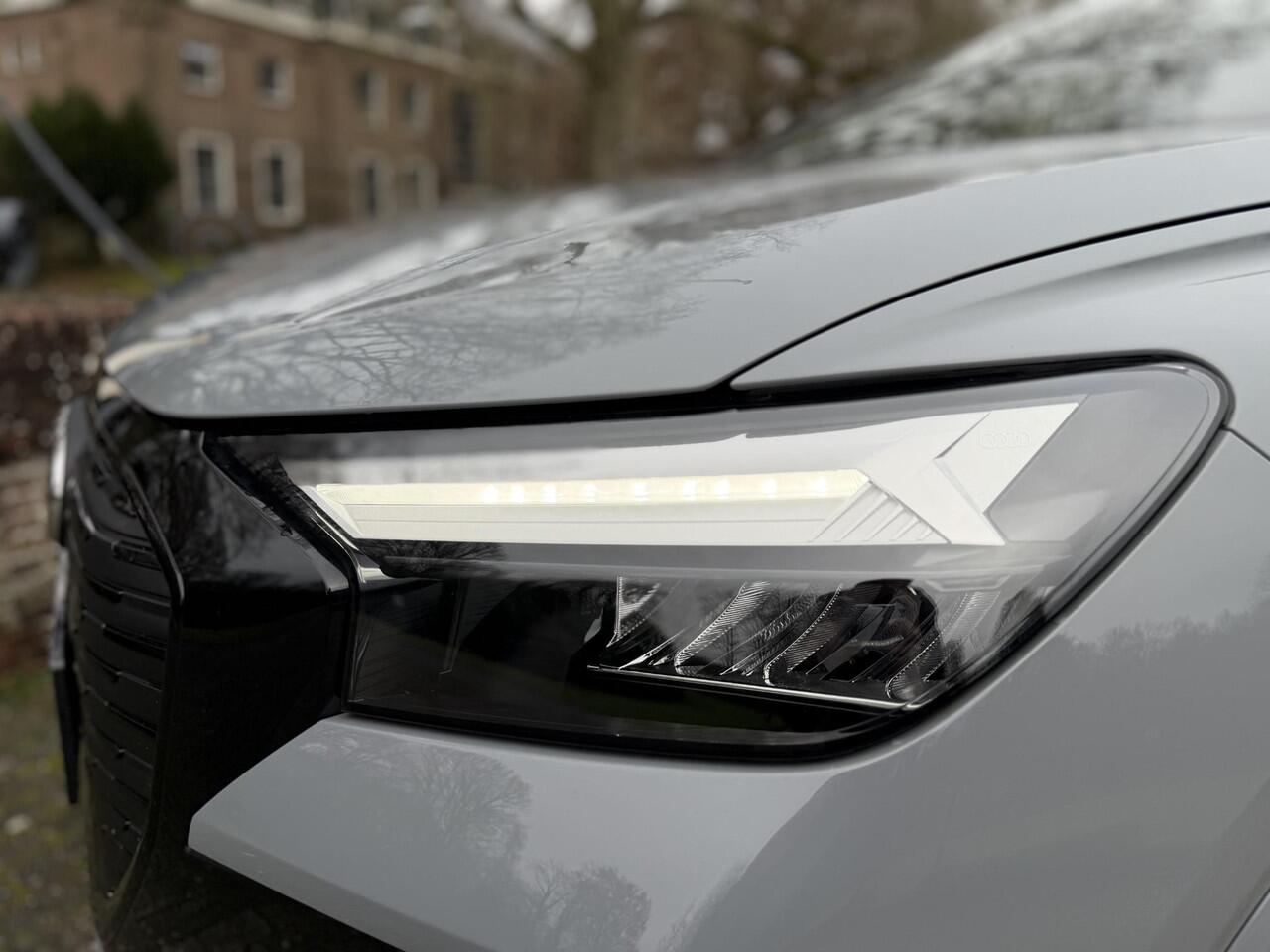 Audi Q4 e-tron Sportback 35 e-tron | S-Line | Black |