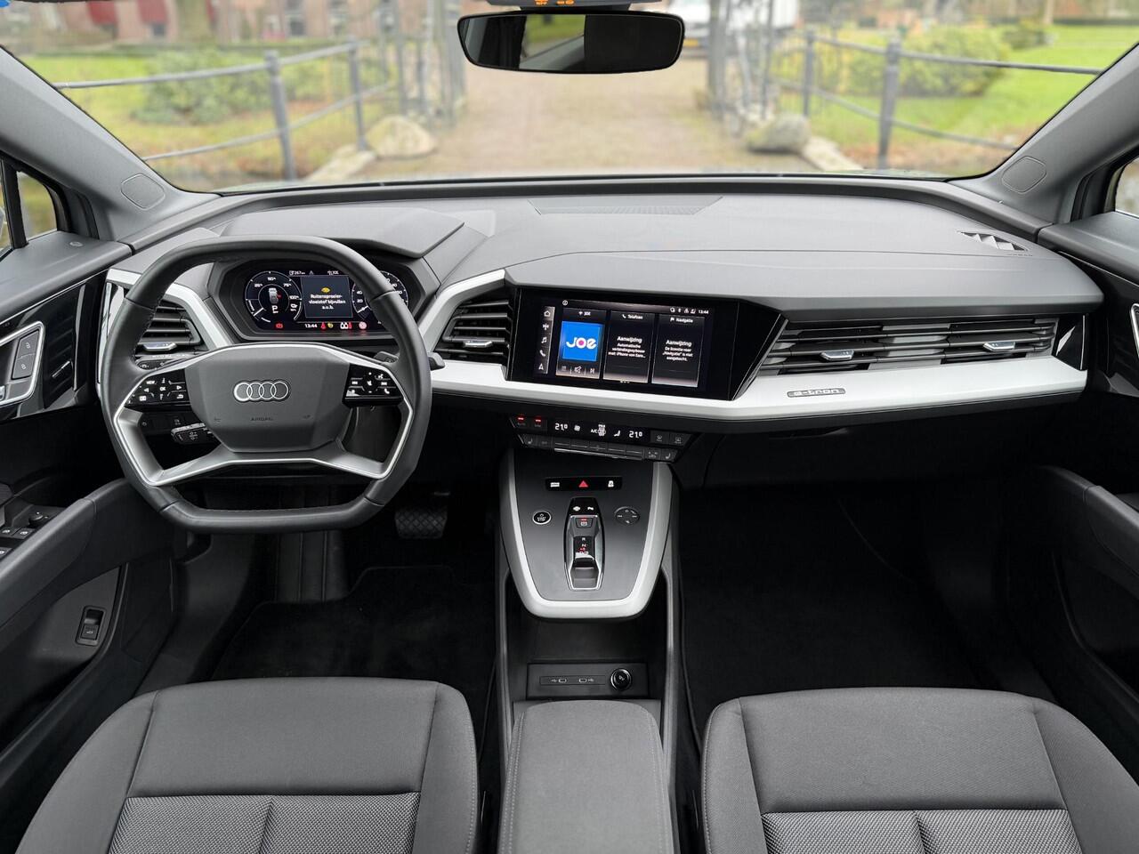 Audi Q4 e-tron Sportback 35 e-tron | S-Line | Black |