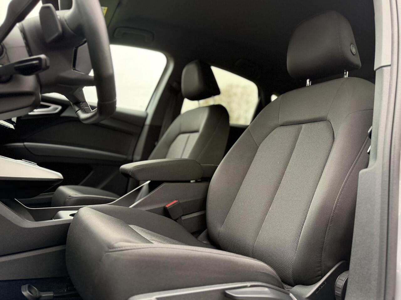 Audi Q4 e-tron Sportback 35 e-tron | S-Line | Black |