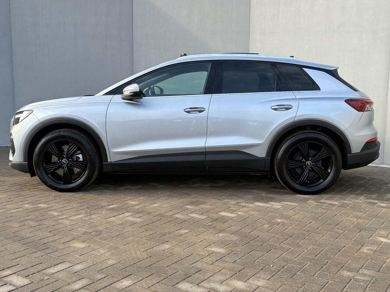 Audi Q4 e-tron 45 quattro Edition 82 kWh / SOH 100% / Navigatie / Schuif-/Kantel dak / Apple Carplay/Android Auto / Stoelverwarming / Elektrische Achterklep / SONOS Audio / Adaptieve Cruise Control /
