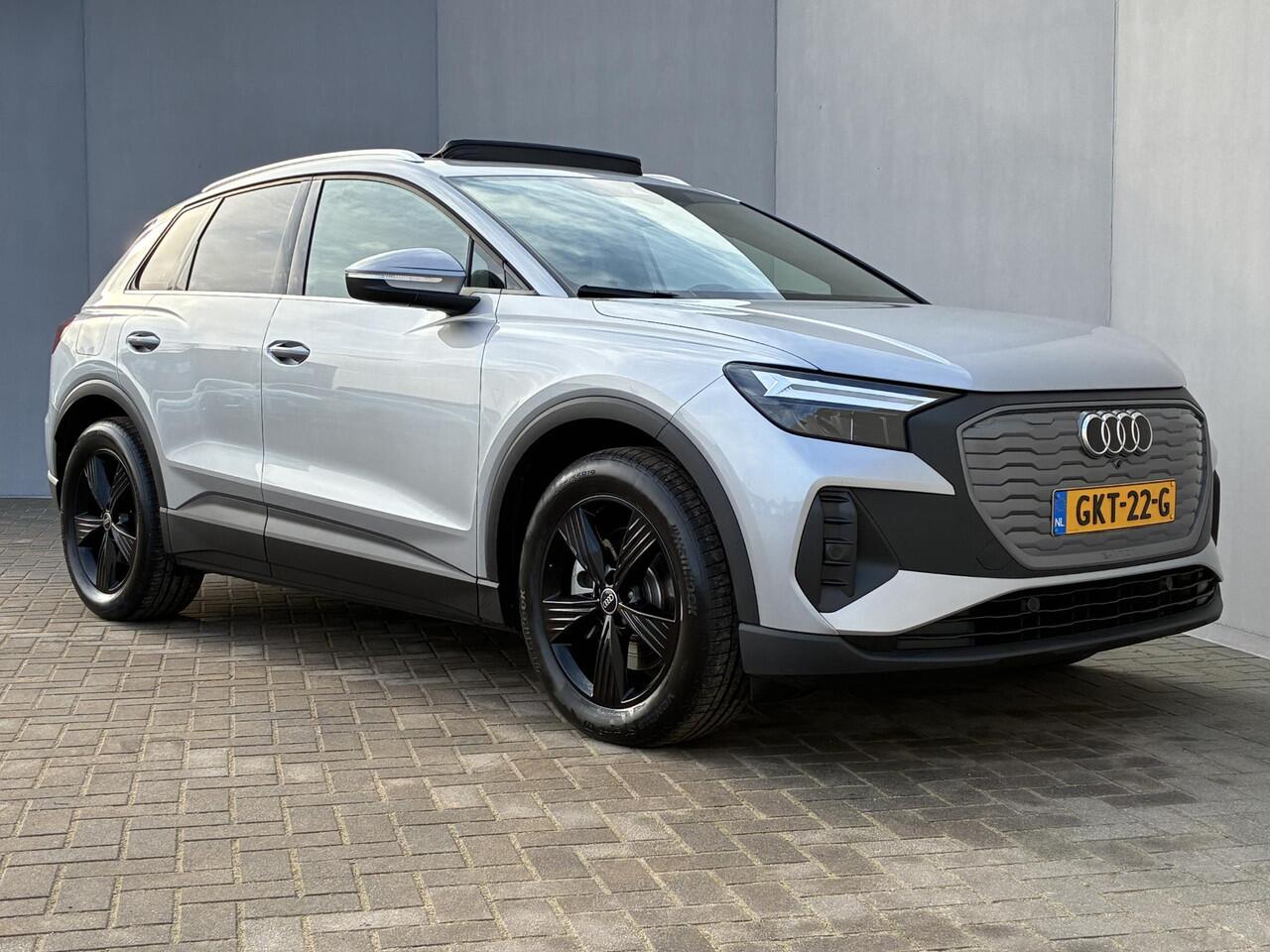 Audi Q4 e-tron 45 quattro Edition 82 kWh / SOH 100% / Navigatie / Schuif-/Kantel dak / Apple Carplay/Android Auto / Stoelverwarming / Elektrische Achterklep / SONOS Audio / Adaptieve Cruise Control /
