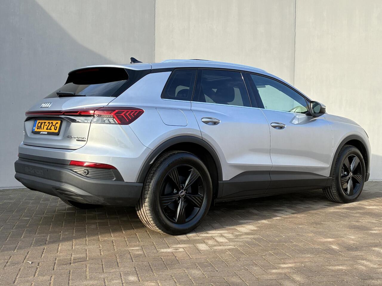 Audi Q4 e-tron 45 quattro Edition 82 kWh / SOH 100% / Navigatie / Schuif-/Kantel dak / Apple Carplay/Android Auto / Stoelverwarming / Elektrische Achterklep / SONOS Audio / Adaptieve Cruise Control /