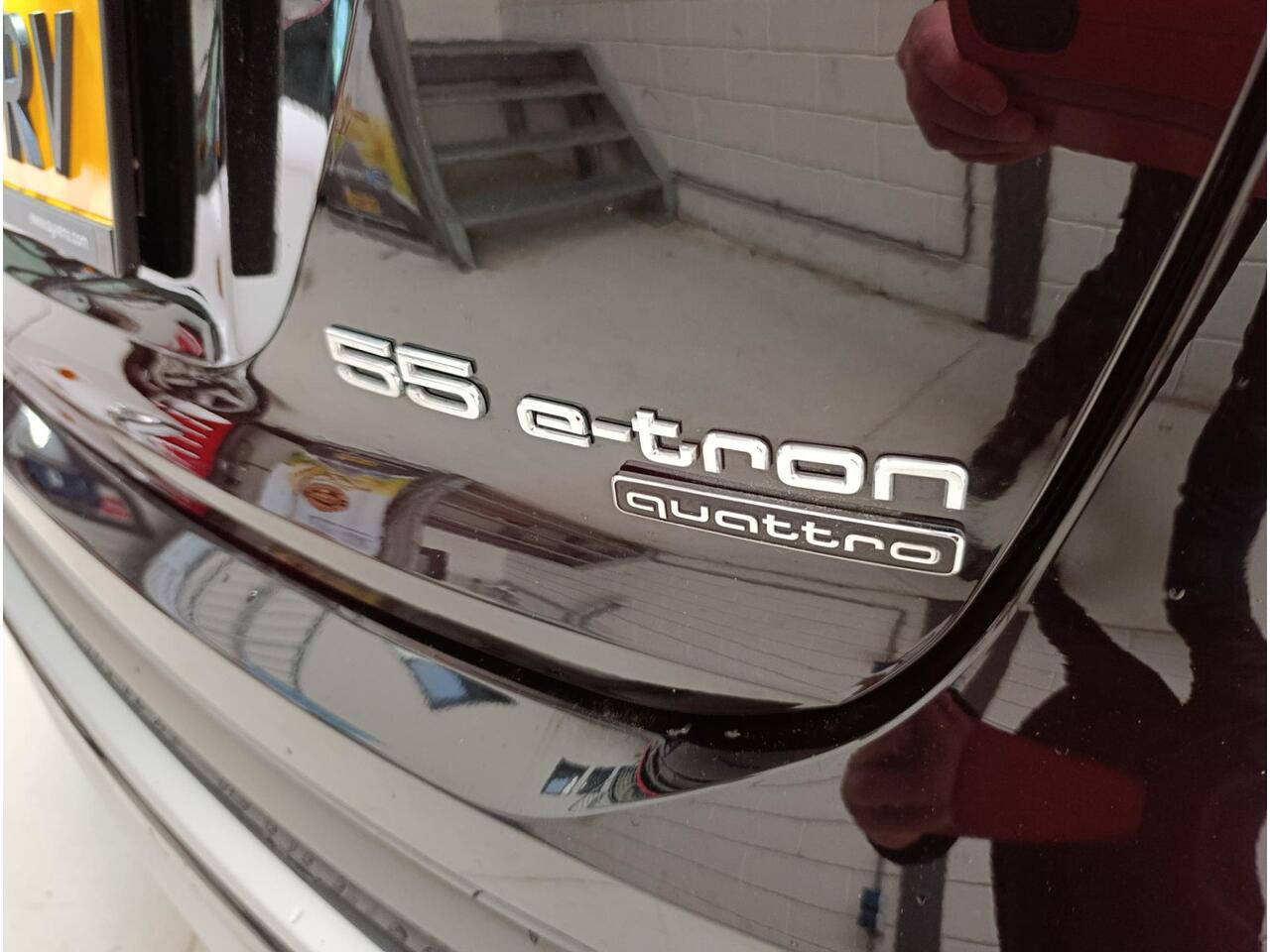 Audi Q4 e-tron 55 quattro S Edition 82 kWh Airconditioning (automatisch) | Audiosysteem | Adaptive cruise controle | Navigatiesysteem | Parkeersensoren