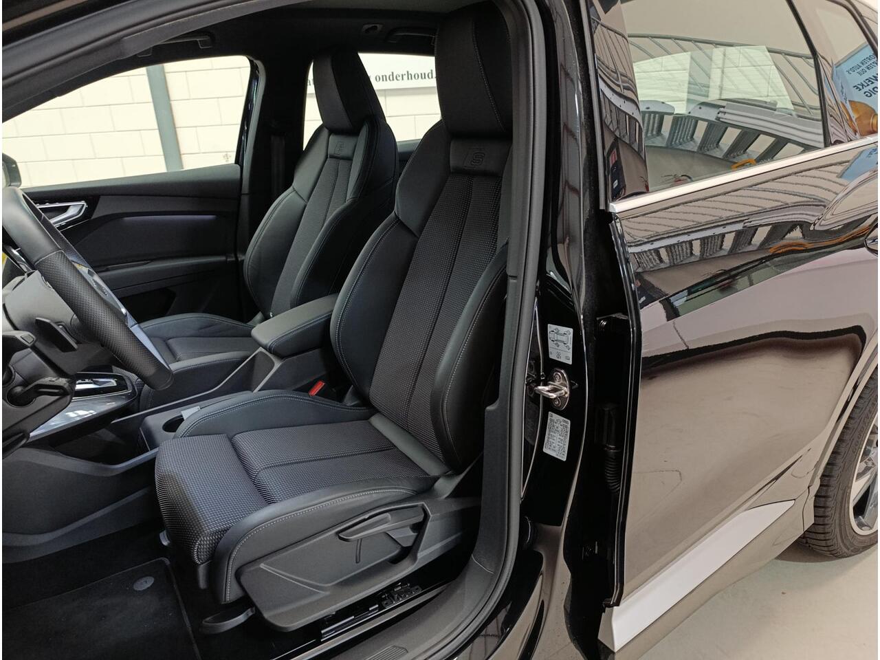 Audi Q4 e-tron 55 quattro S Edition 82 kWh Airconditioning (automatisch) | Audiosysteem | Adaptive cruise controle | Navigatiesysteem | Parkeersensoren