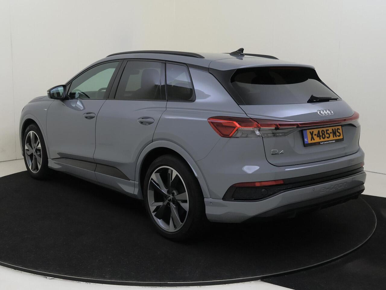 Audi Q4 e-tron 40 S edition 77 kWh | S-line in- en exterieur | Optiekpakket zwart | Elek. inklapbare buitenspiegels | Navigatie | Achteruitrijcamera