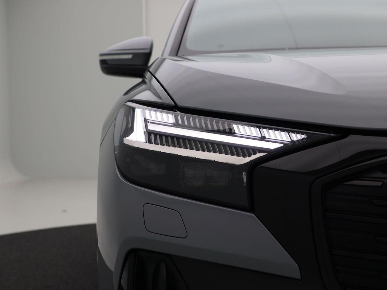 Audi Q4 e-tron 45 quattro | S Edition 82 kWh | 4000 VOORDEEL!!!| Zwart optiek | 21 inch velgen | Privacyglas