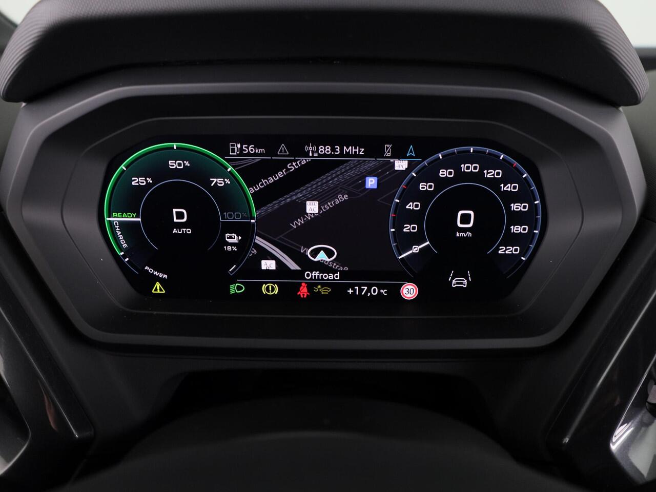 Audi Q4 e-tron 40 S edition 63 kWh 204pk | Achteruitrijcamera | Comfortpakket | Assistentiepakket plus | Optiekpakket zwart plus | Privacy glas | Adaptive cruise control |